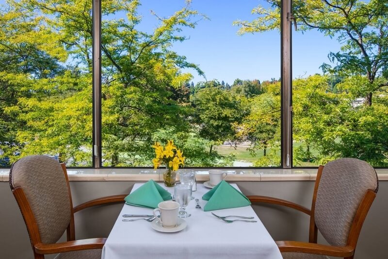 Lakeside dining room